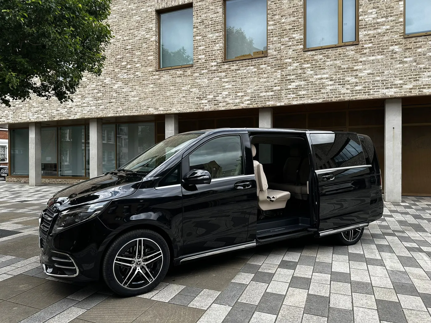 Mercedes V-Class exterior available for hire in London